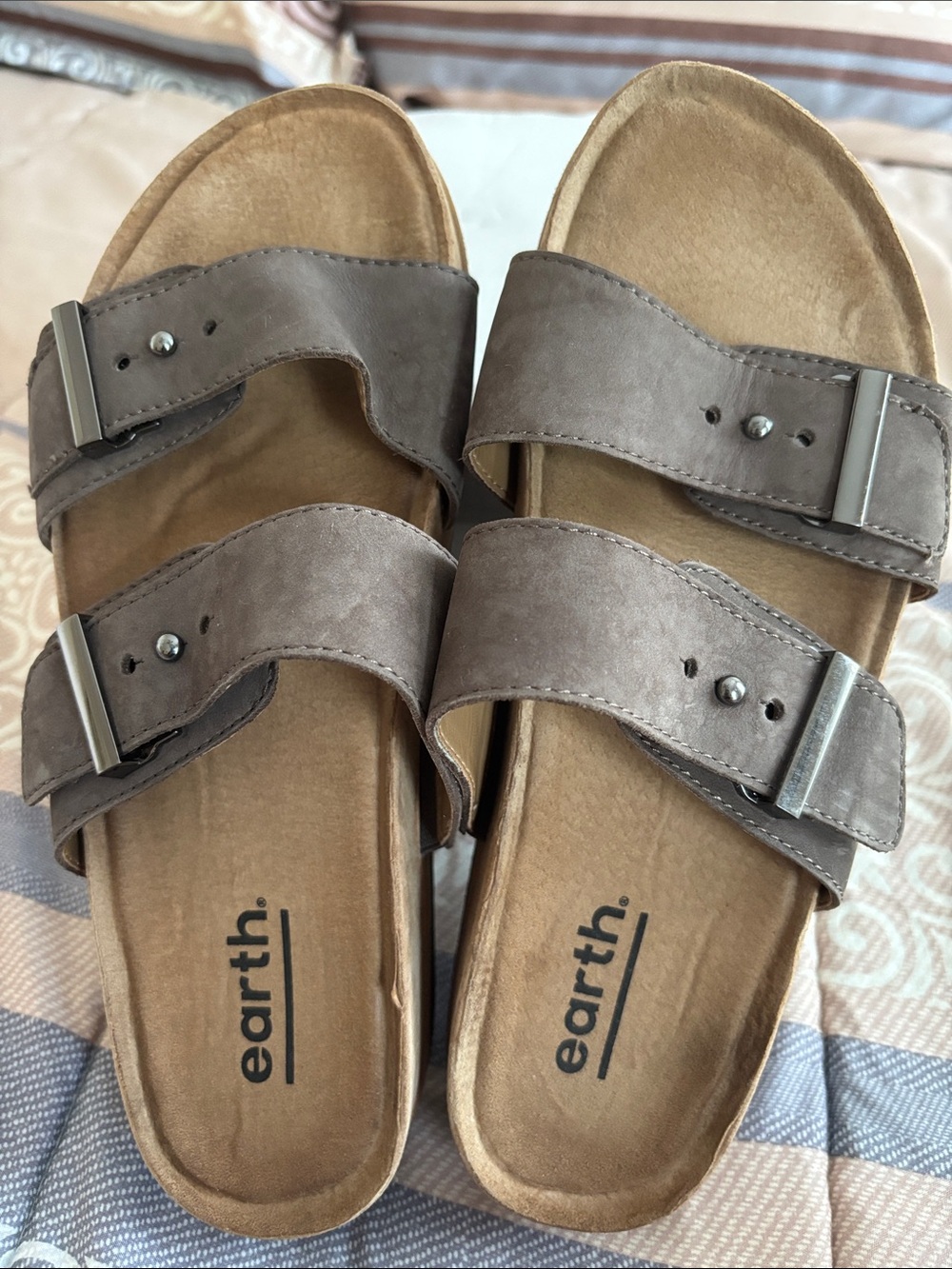 Earth Taupe Double-Strap Adjustable Sandals size 9